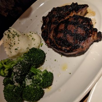 Houston's Restaurant - New American Near Me - Irvine, California