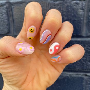 Les Mains Nail Bar - Nail Salons Near Me - Atlanta, Georgia