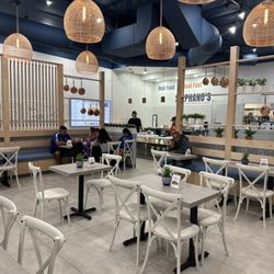 Stephanos Greek & Mediterranean Grill - Eating area