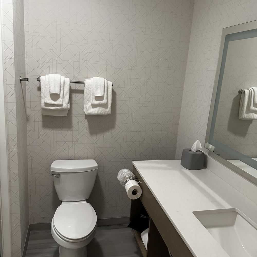 Holiday Inn Express - La Mesa - Hotels Near Me - La Mesa, California