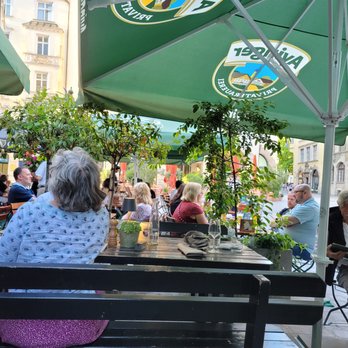Wirtshaus Ayingers - patio - German Near Me - Munich, BY