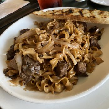 Trails End Taphouse & Restaurant - Beef stroganoff - Sports Bars Near Me - Snohomish, Washington Trails End Taphouse & Restaurant - Beef stroganoff - Sports Bars Near Me - Snohomish, Washington