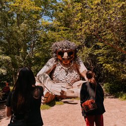 Let Pia the Troll to be your friend