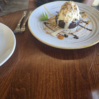Skates On The Bay - Dessert - Seafood Near Me - Berkeley, California