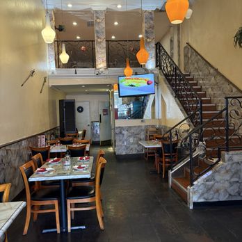 Knight Restaurant - Inside - Greek Near Me - Burbank, California Knight Restaurant - Inside - Greek Near Me - Burbank, California