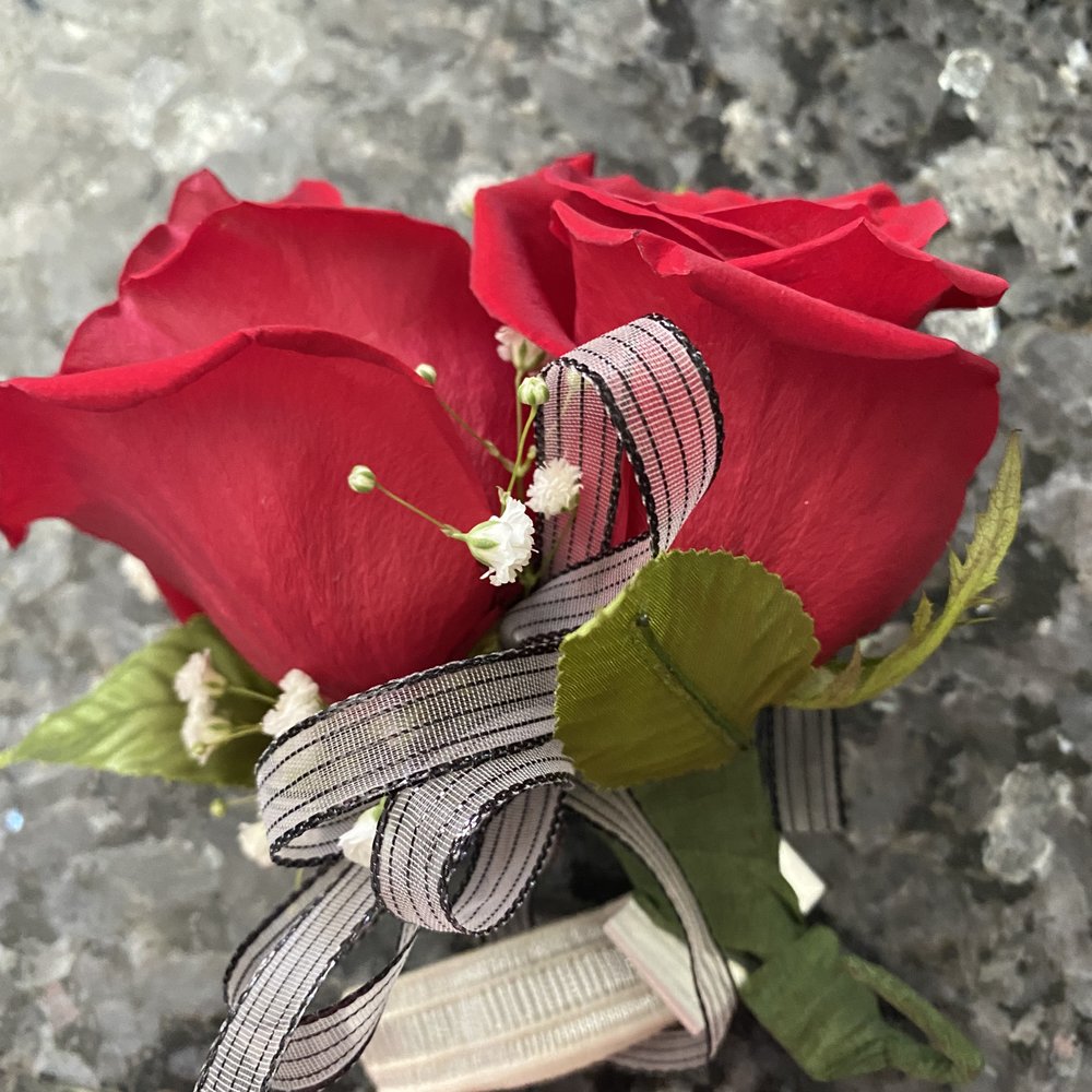 Flower Loft - This is what I received. - Florists Near Me - Southfield, Michigan