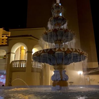 Harrah's Laughlin - A Caesars Rewards Destination - Exterior Fountain - Hotels Near Me - Laughlin, Nevada Harrah's Laughlin - A Caesars Rewards Destination - Exterior Fountain - Hotels Near Me - Laughlin, Nevada