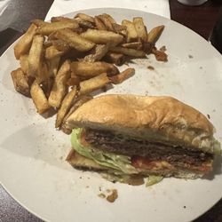 Fitzgibbon's - Classic hamburger was smoked, wet but just ok!