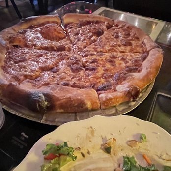 Satchel's Pizza - Cheese pizza - Pizza Near Me - Gainesville, Florida