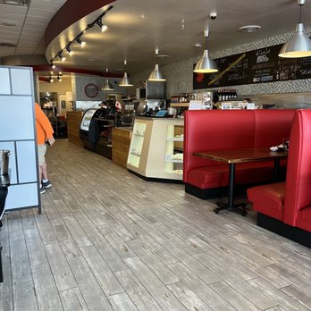 Maple Leaf Diner - Inside - American Near Me - Dallas, Texas