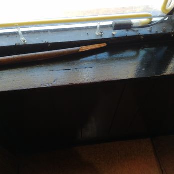 Fabios Pizza - These are the dead flies on just 1 of the window sills at Fabios Pizza!! The waitress said they have been there for months - Pizza Near Me - Atco, New Jersey