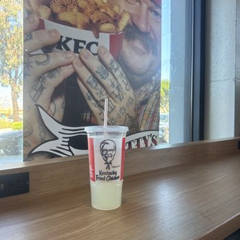 KFC - Fast Food Near Me - Baldwin Park, California