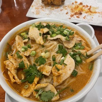 Daw Kun Thai - Tom Yum Noodle with Chicken - Thai Near Me - Manchester, New Hampshire Daw Kun Thai - Tom Yum Noodle with Chicken - Thai Near Me - Manchester, New Hampshire