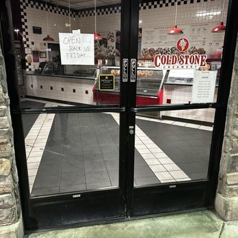 Cold Stone Creamery - The note on the door - Ice Cream & Frozen Yogurt Near Me - Las Vegas, Nevada Cold Stone Creamery - The note on the door - Ice Cream & Frozen Yogurt Near Me - Las Vegas, Nevada