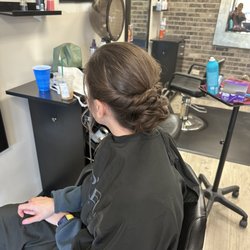 Salon De Belle, LLC