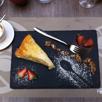 Foresta Woodbar - Apple cake, lovely presentation - Bars Near Me - Milan, Michigan