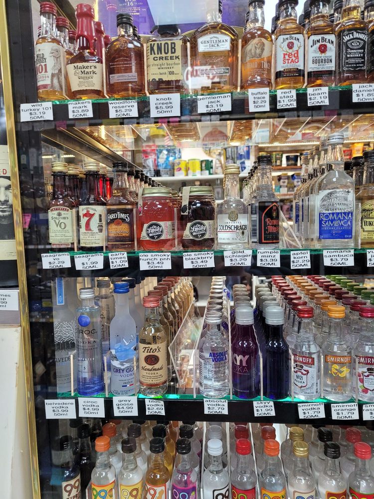 BEVERAGE WAREHOUSE Updated October 2024 13 Reviews 3888 E Fry