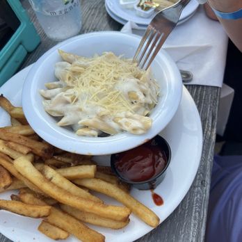 Lock 'N Key Restaurant - Kids Alfredo was very tasty! - Seafood Near Me - Englewood, Florida