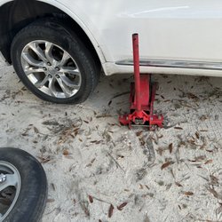 Nano's Towing and Recovery - Emergency road side