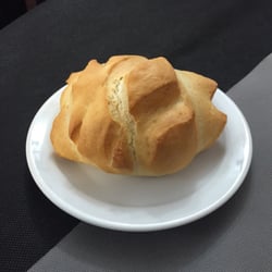 Belloso - Nos acaban de traer este pan recién sacado del horno!