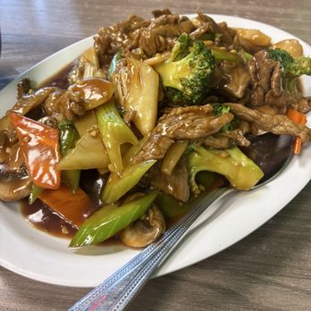 Mantis Gourmet Chinese Food - 58. Beef & Vegetable - Chinese Near Me - Tucson, Arizona Mantis Gourmet Chinese Food - 58. Beef & Vegetable - Chinese Near Me - Tucson, Arizona