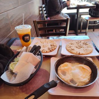 Café De Colombia - Eggs stove to table. - Breakfast & Brunch Near Me - Jackson Heights, New York