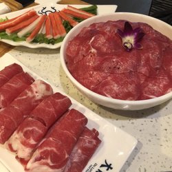 Da Long Yi Hot Pot - Super fresh meat plates