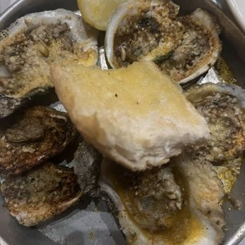 Half Shell Oyster House - Oysters - Seafood Near Me - Biloxi, Mississippi