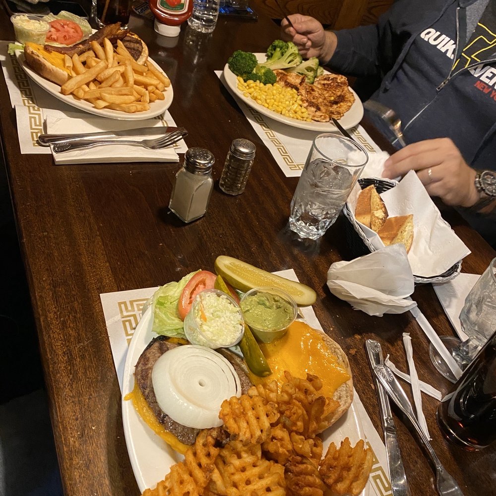 Coach House Diner - Diners Near Me - Hackensack, New Jersey