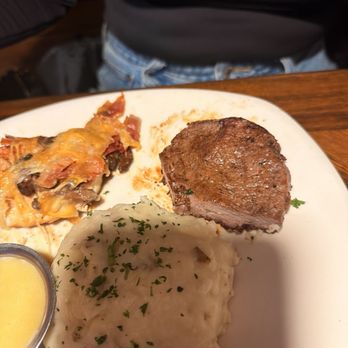 Outback Steakhouse - 5 oz sirloin with mashed potatoes - Steakhouses Near Me - Newhall, California Outback Steakhouse - 5 oz sirloin with mashed potatoes - Steakhouses Near Me - Newhall, California
