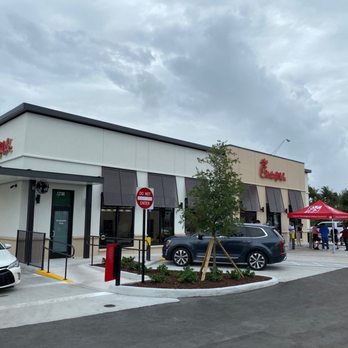 Chick-fil-A - ows the exterior of a chick - fil's restaurant - Fast Food Near Me - Miami, Florida