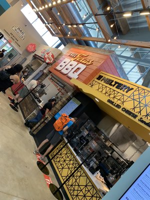 Main Streat Food Hall By H-E-B by null