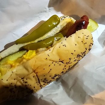 The Wieners Circle - Char Cheddar Dog - American Near Me - Chicago, Illinois
