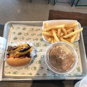 Shake Shack Highlands Ranch - Fast Food Near Me - Highlands Ranch, Colorado
