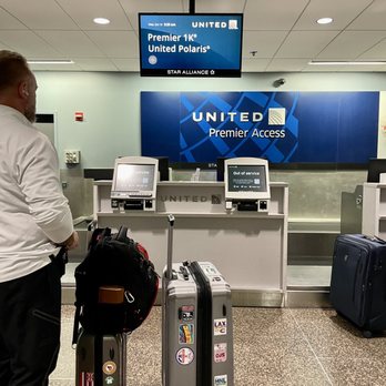 United Airlines - There are perks for being a Premier 1k level. 10/19/22 - Airlines Near Me - Seattle, Washington