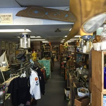 Past to Present Collectibles - Antiques Near Me - Niantic, Connecticut Past to Present Collectibles - Antiques Near Me - Niantic, Connecticut