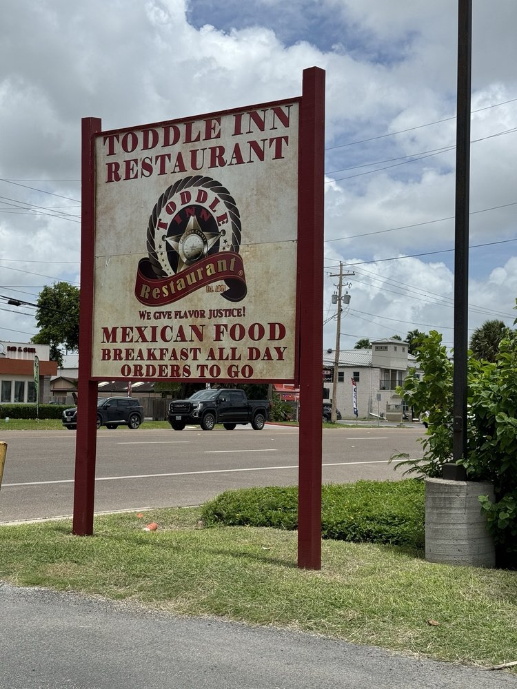Toddle Inn Restaurant sign on Central Blvd