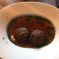 Café Grenadier - Leberknödelsuppe