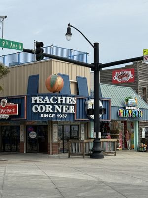 Peaches Corner by null