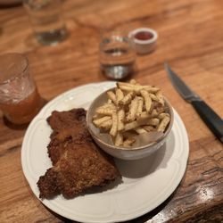 Fixe Austin's Southern House - Fried Chicken and fries