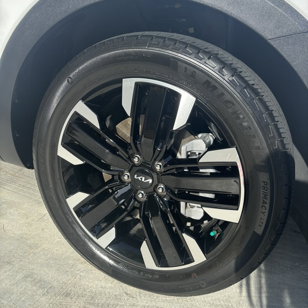 Tires and trim look incredible Tires and trim look incredible
