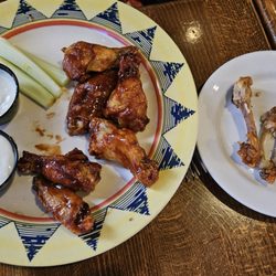 Alonso's Restaurant & Package Goods - BBQ Wings