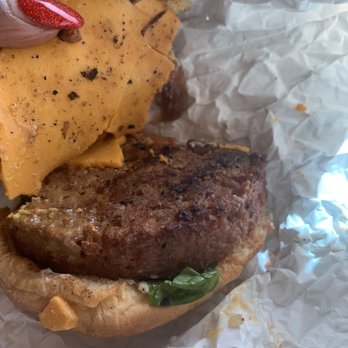 Plant Based Heat - PBH classic we added vegan bacon. Omg good. 10/10 would recommend. - Vegetarian Near Me - Memphis, Tennessee