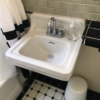 Oasis Natural Cleaning - Home Cleaning Near Me - Whittier, California Oasis Natural Cleaning - Home Cleaning Near Me - Whittier, California