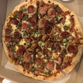 Buckstin Brewing - Nederland - Meaty Mash Up Pizza (Traditional) - Pizza Near Me - Nederland, Texas