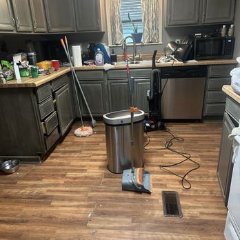 Maid For This - Before kitchen is cleaned. - Home Cleaning Near Me - Benton, Arkansas Maid For This - Before kitchen is cleaned. - Home Cleaning Near Me - Benton, Arkansas
