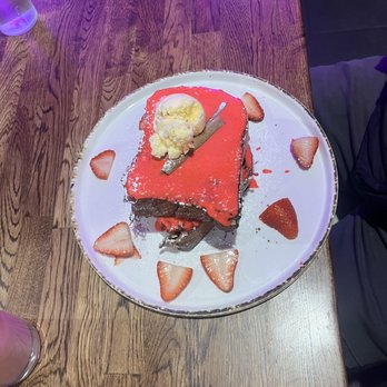 Madres Brunch - manhattan french toast - Breakfast & Brunch Near Me - Whittier, California