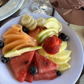 North Garden - Small Plate of Fruit - Signature Cuisine Near Me - Cancún, ROO North Garden - Small Plate of Fruit - Signature Cuisine Near Me - Cancún, ROO