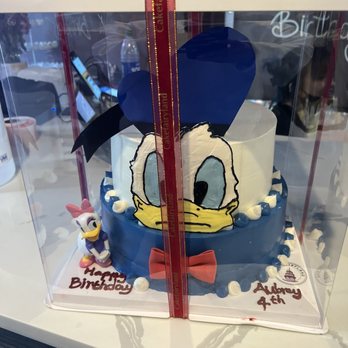 Cake Fairyland - Strawberry box cake - Custom Cakes Near Me - Stony Brook, New York Cake Fairyland - Strawberry box cake - Custom Cakes Near Me - Stony Brook, New York