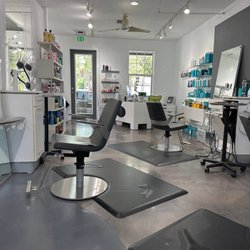 D Cole Hair Design - Love this place and everyone is super nice